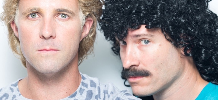 Hall & Oates tribute: two men in wigs